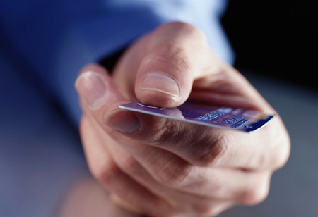 为何卖家会因关联账户而被关店？